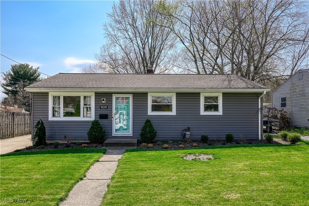 1109 Ellsworth Drive, Akron, Ohio image 1