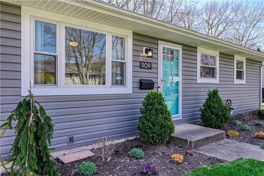 1109 Ellsworth Drive, Akron, Ohio image 3