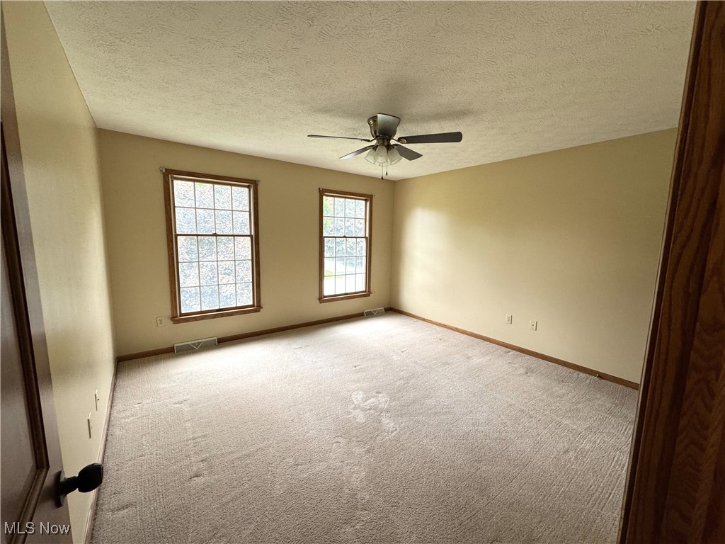 2761 Timberline Drive, Cortland, Ohio image 22