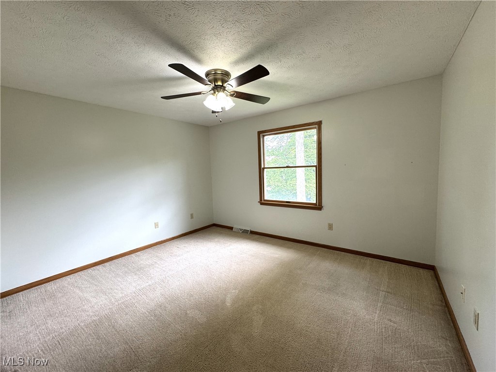 2761 Timberline Drive, Cortland, Ohio image 21