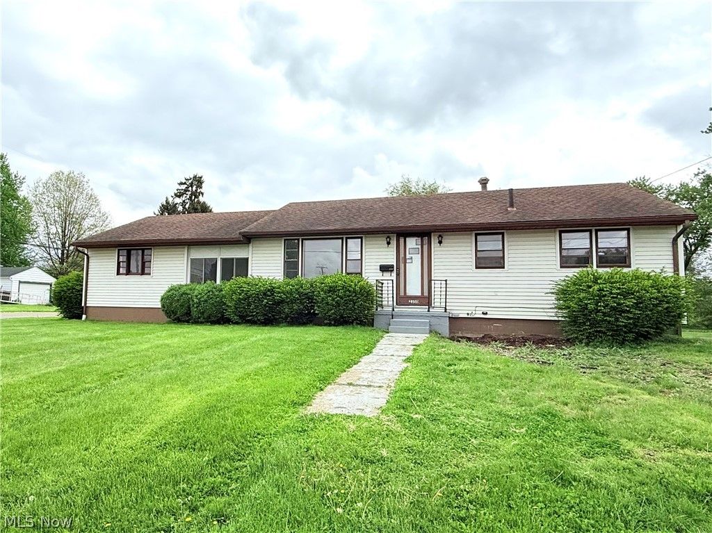 Photo of 2350 7th Street NE, Canton, OH 44704 (MLS # 5206815)
