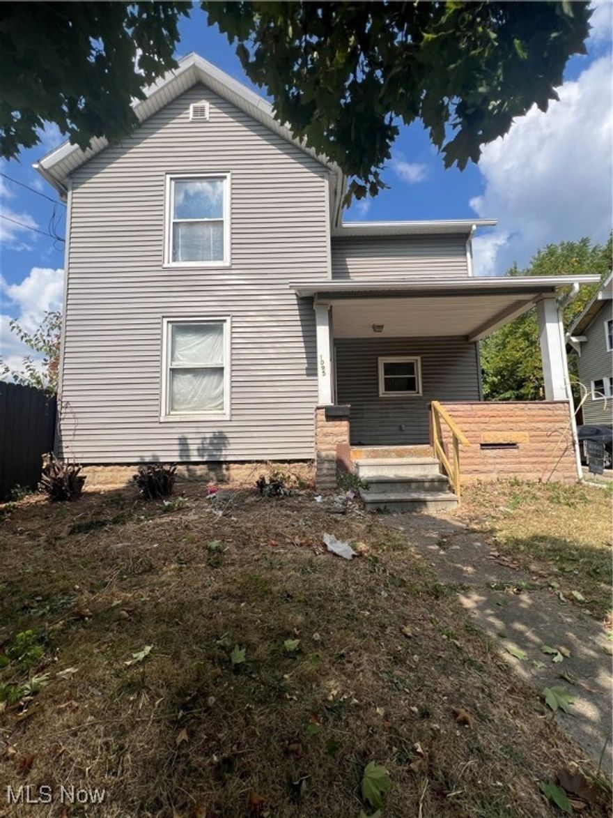 This home sits on a private double lot, offering plenty of space and potential. Featuring a 2-car garage and endless possibilities, this property is ready for someone to bring it back to life. With some repairs and TLC, you can transform this house into your dream home or a great investment. Don’t miss this opportunity to add value and make it your own!