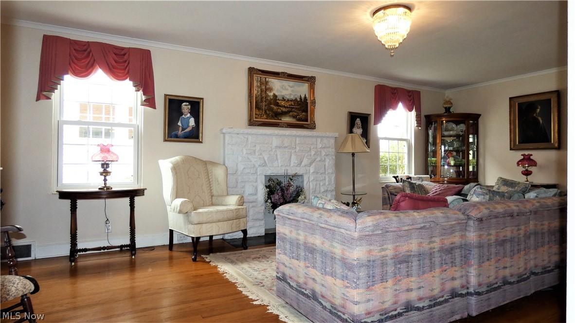 J W Dils Hrs Adn - Residential