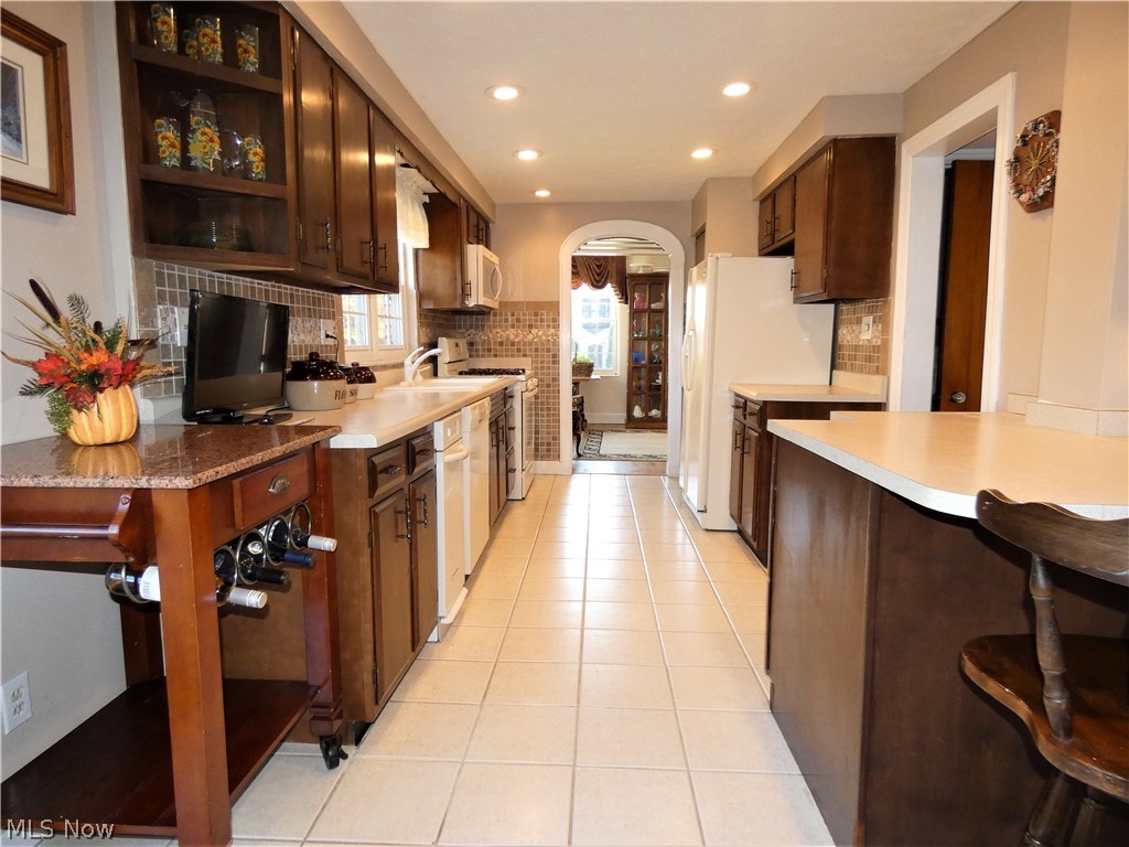 J W Dils Hrs Adn - Residential