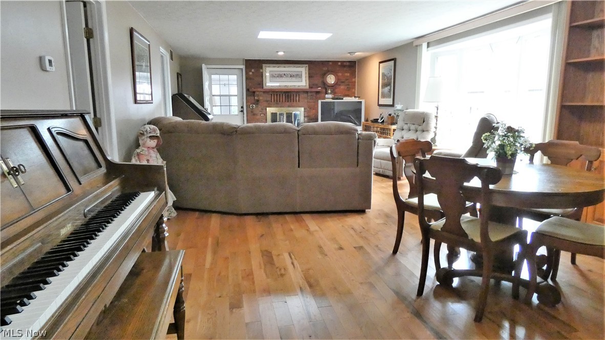 J W Dils Hrs Adn - Residential