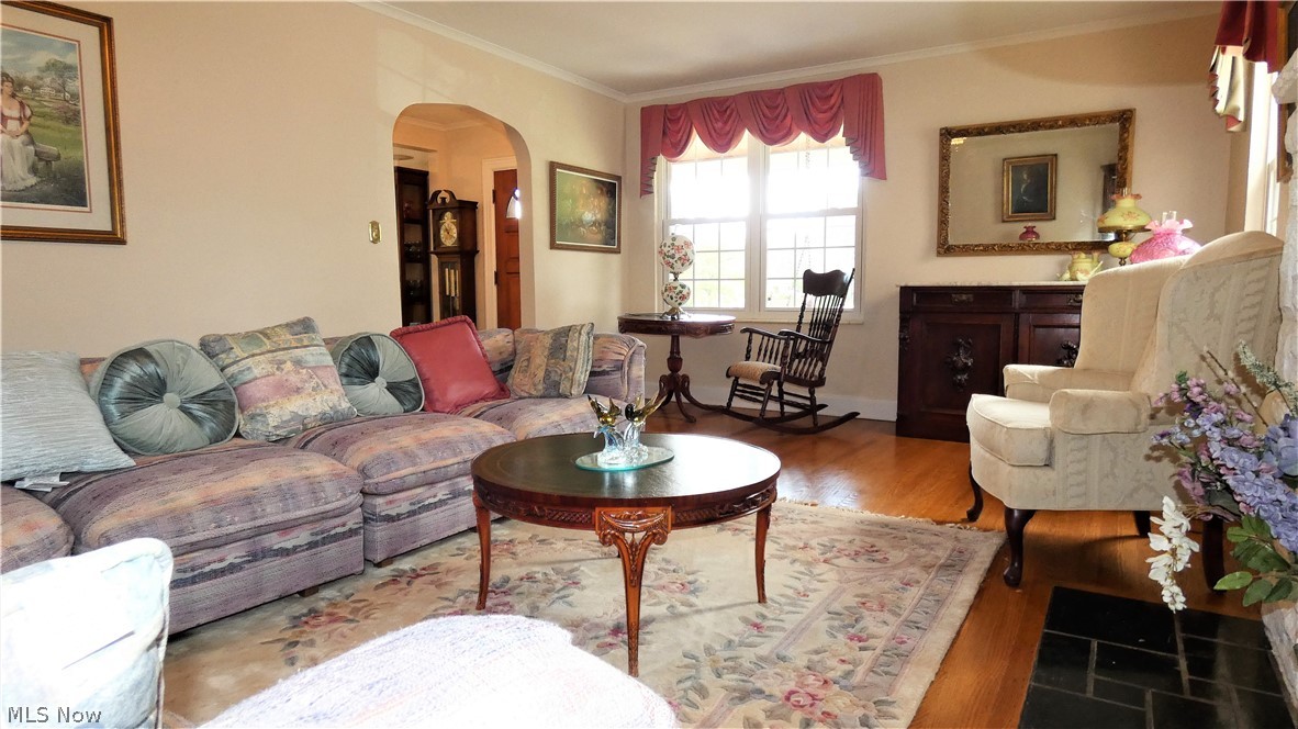 J W Dils Hrs Adn - Residential