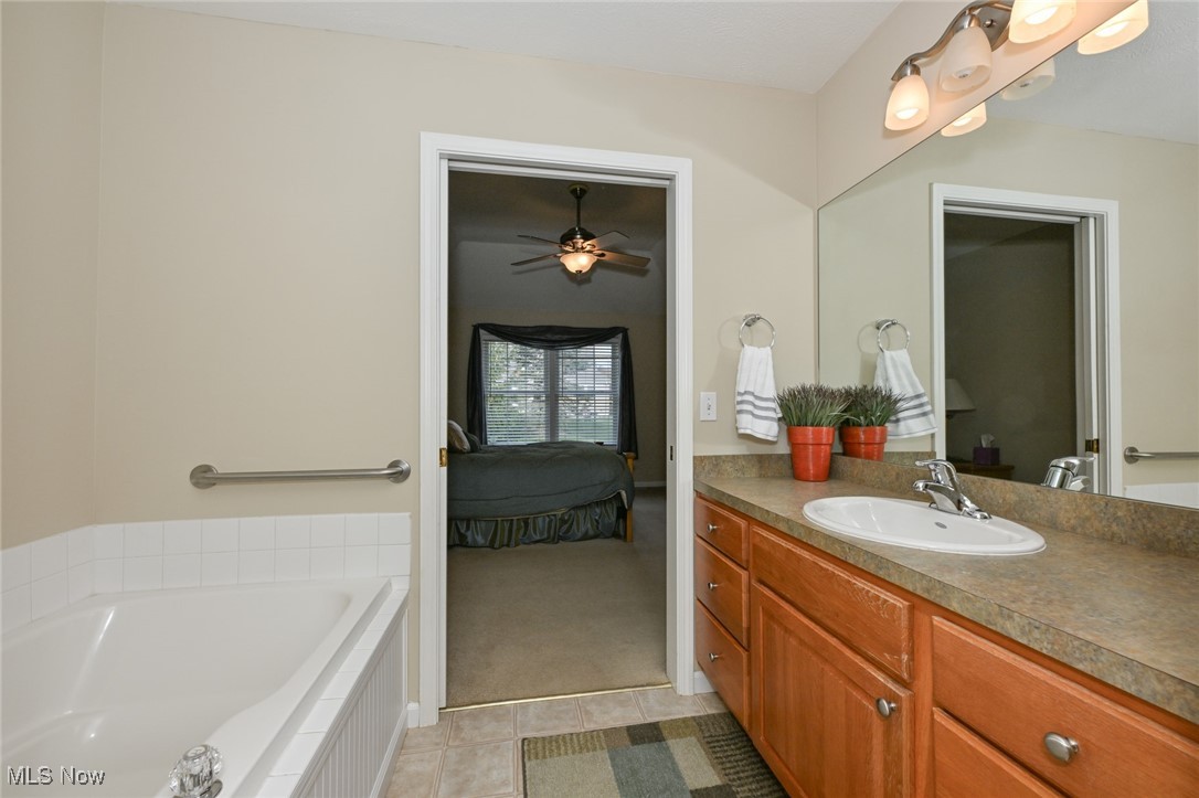 Greenwood Hlnds Condo Ph 12 Am - Residential