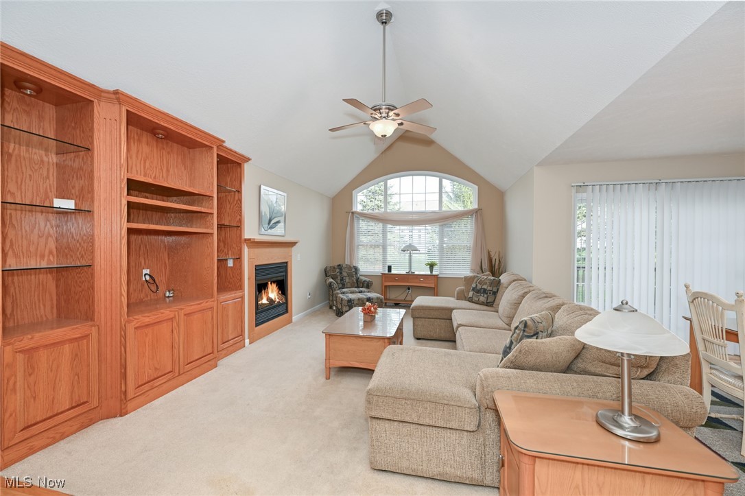 Greenwood Hlnds Condo Ph 12 Am - Residential