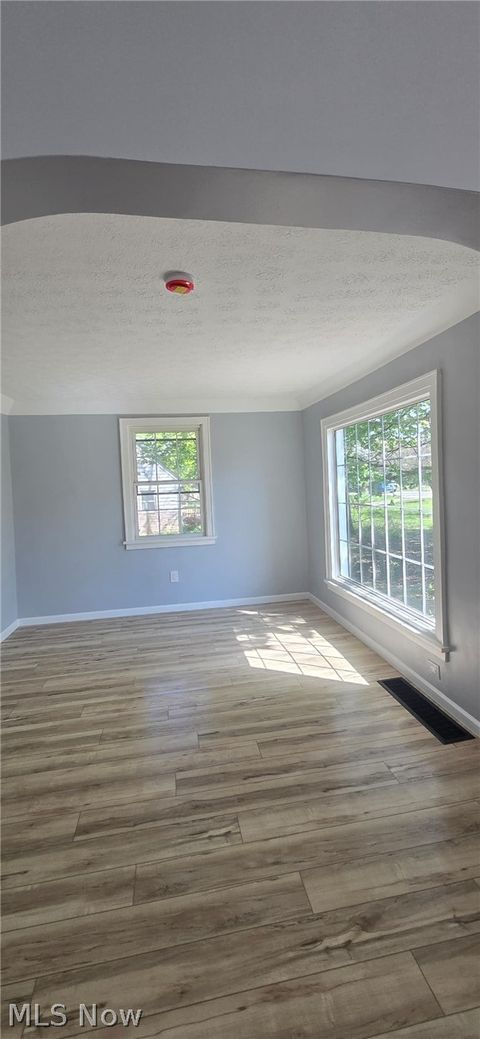 Tiny photo for 3389 Oh-43, Kent, OH 44240 (MLS # 5221765)