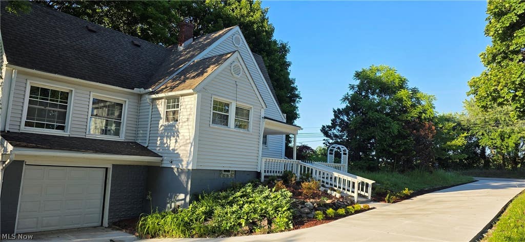 Photo of 3389 Oh-43, Kent, OH 44240 (MLS # 5221765)