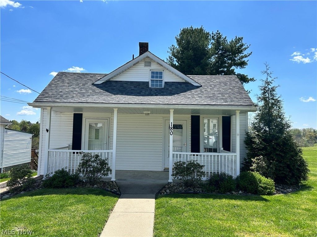 Photo of 180 W Church Street, Wintersville, OH 43953 (MLS # 5206573)