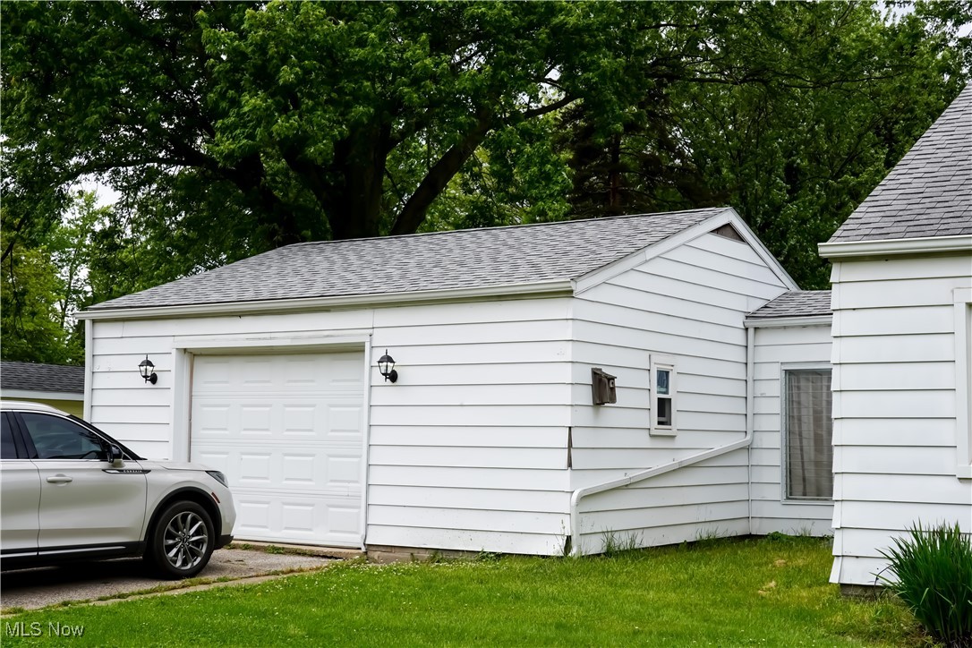 2007 W 59th Street, Ashtabula, Ohio image 2
