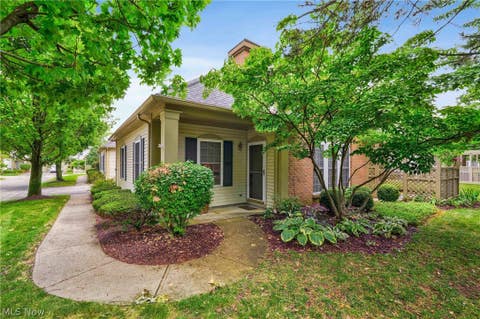 Condo For Sale - 3082 Village Green Drive<br/> Westlake, OH 44145