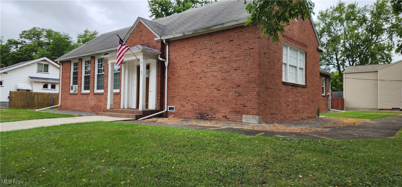 This is truly a one of a kind property, featuring 3 bedrooms/2.5 baths, over 1800 square ft of living and endless possibilities. Offering the potential for residential living, multifamily or a business opportunity. The construction is well crafted and the updates feel very inviting. This is truly one that you have to see to appreciate. Schedule your showing today!
