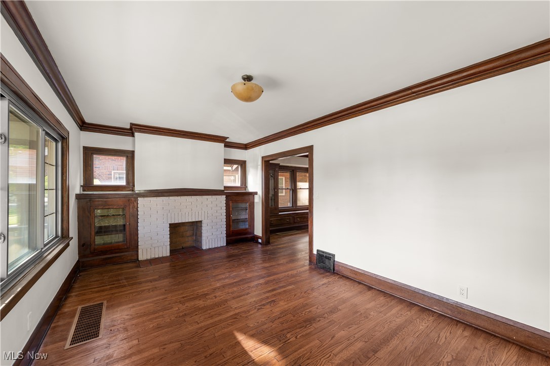 3918 W 160th Street