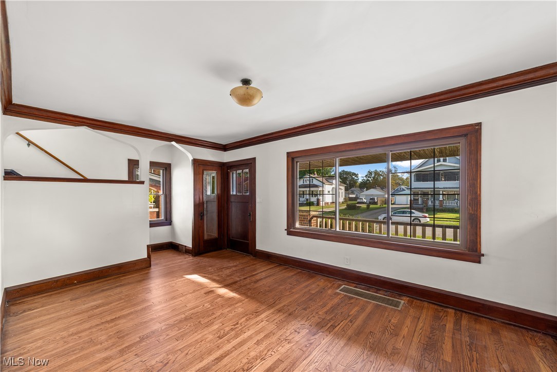3918 W 160th Street