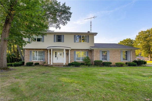 729 MILLSTONE LN NE, MASSILLON, OH 44646 - Image fdf90b8cb7dbfb944bd951de1d26dc7a/3257151866