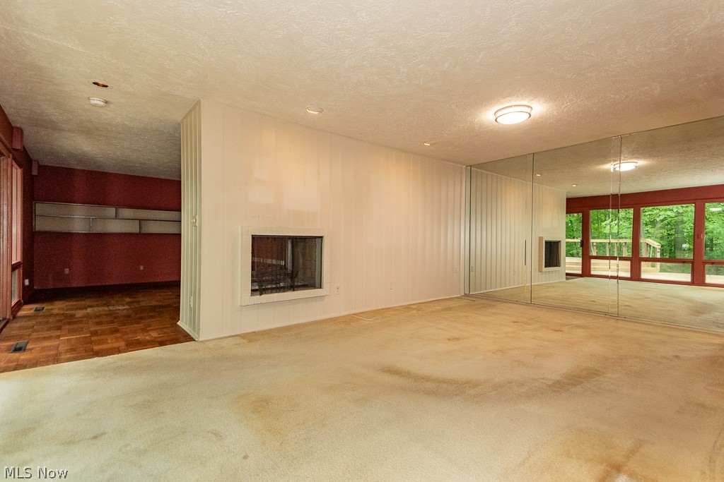 Kenwood Gardens 01 - Residential