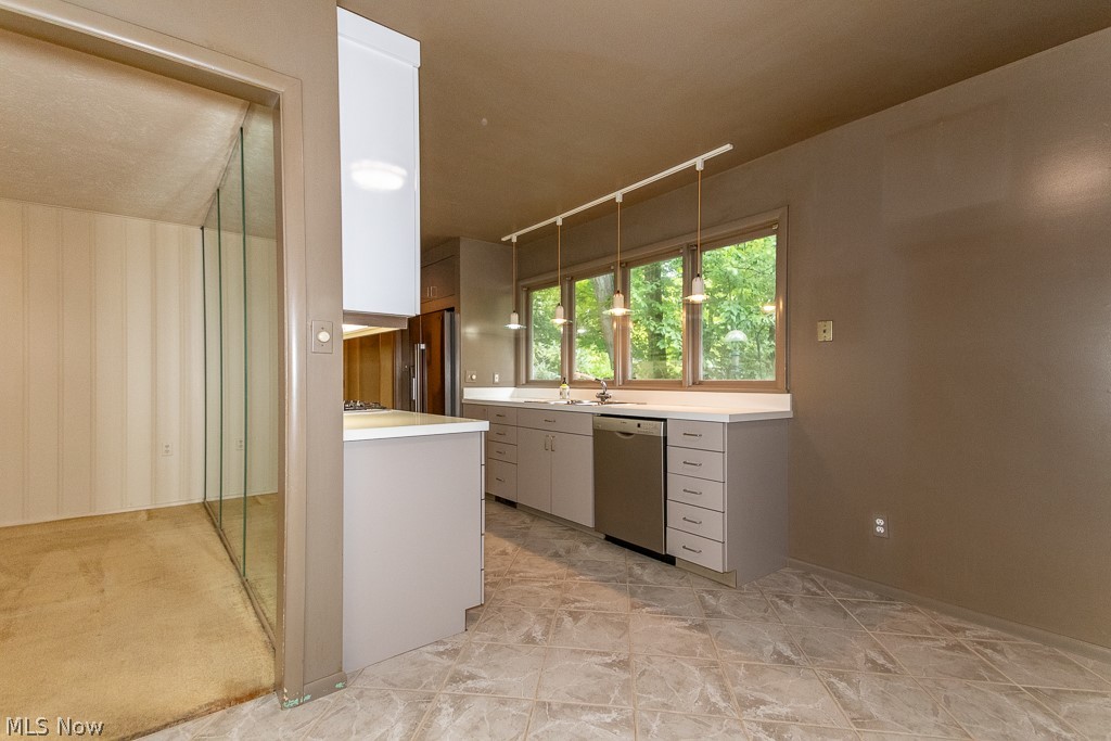 Kenwood Gardens 01 - Residential