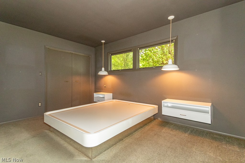 Kenwood Gardens 01 - Residential