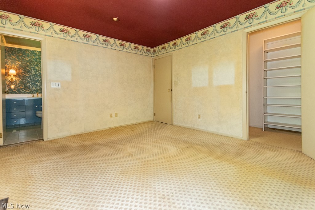 Kenwood Gardens 01 - Residential