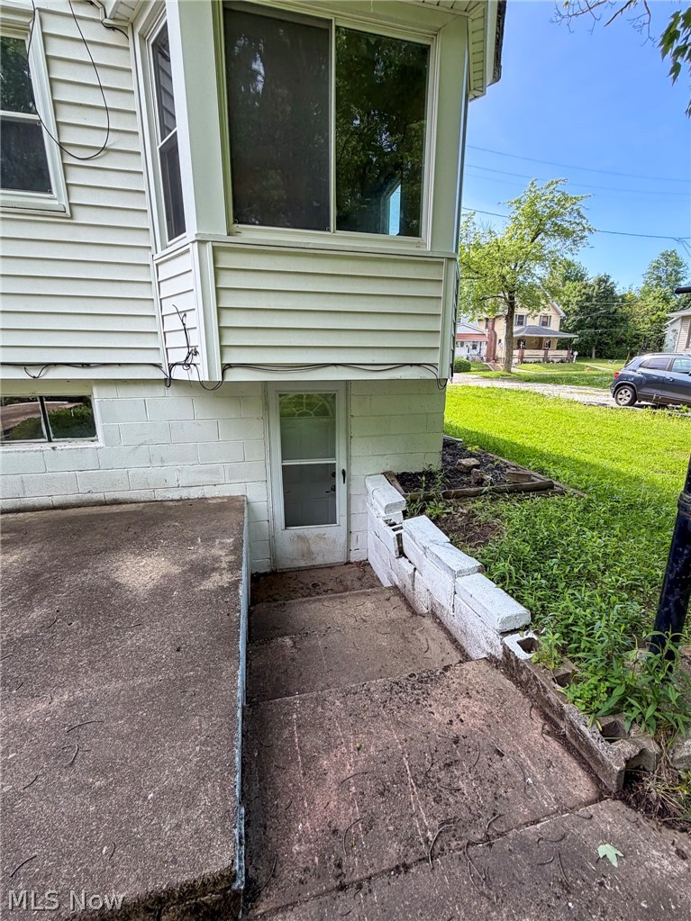 City/Youngstown - Residential Income
