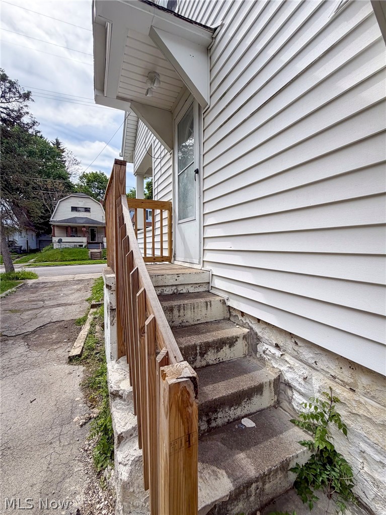 City/Youngstown - Residential Income