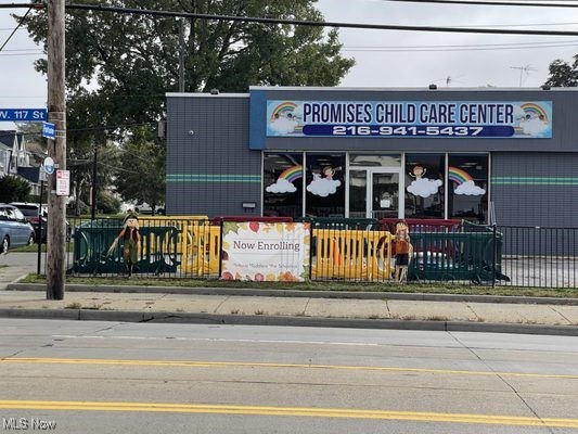 Excellent Investment opportunity with 8% cap rate and more room to grow. in a High-Traffic Area
This commercial building features two fully leased units: a long-standing daycare and a busy tire shop. Situated in a high-visibility location with strong traffic flow, this property offers stable rental income and great exposure for businesses. Ideal for investors seeking a turnkey asset in a thriving area.