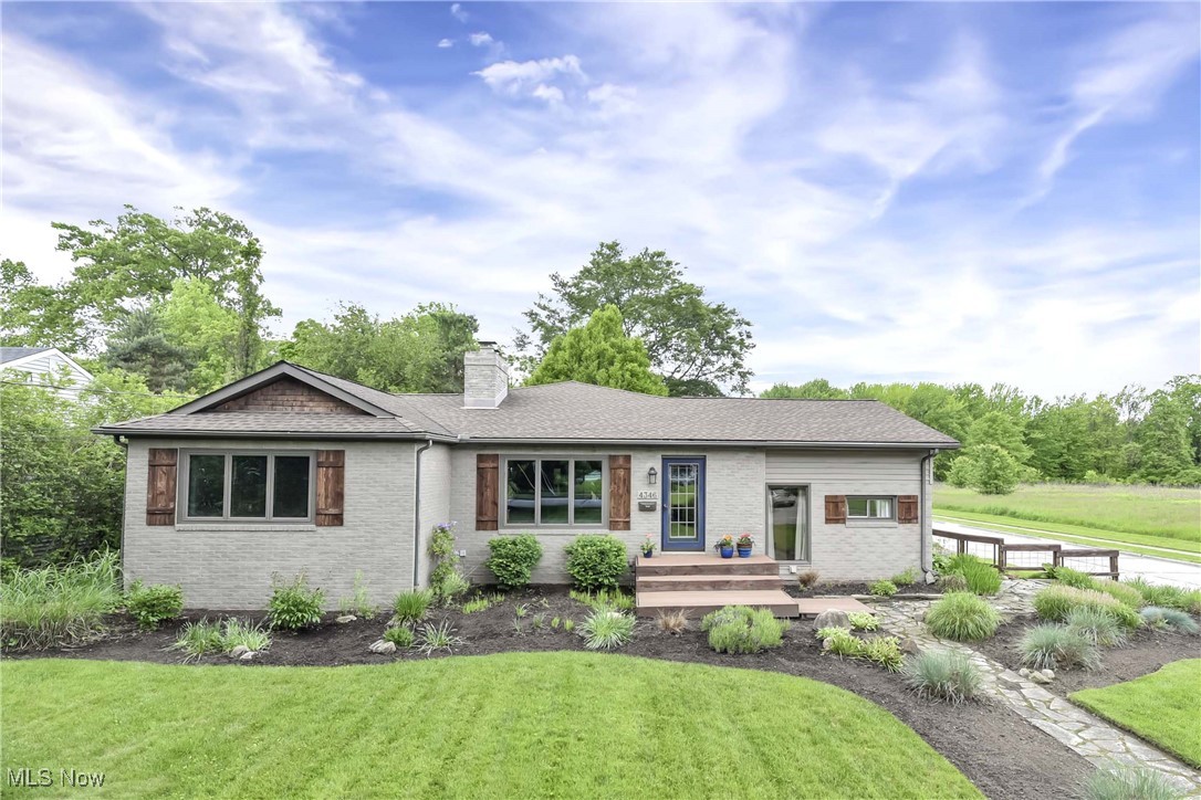 4346 Selhurst Road, North Olmsted, Ohio image 7