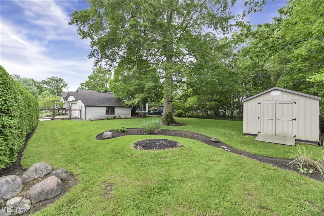 4346 Selhurst Road, North Olmsted, Ohio image 40