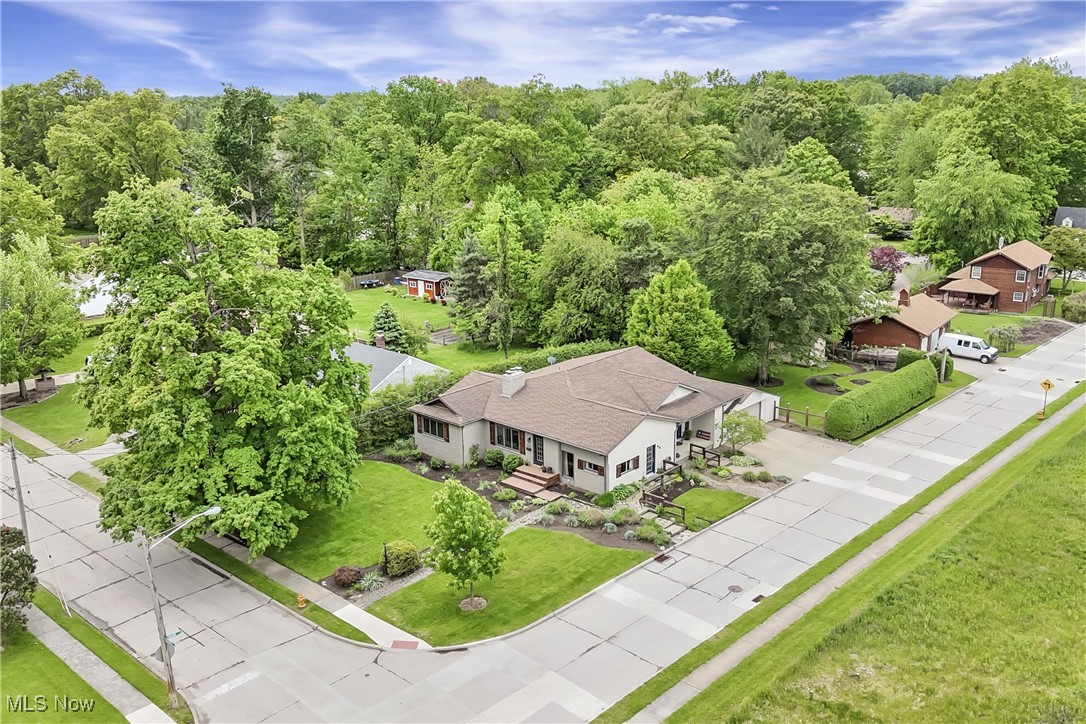 4346 Selhurst Road, North Olmsted, Ohio image 43
