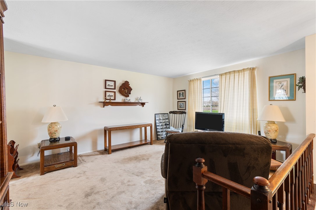953 Kevin Drive, Kent, Ohio image 4