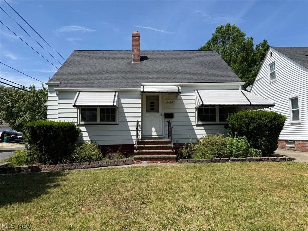 Photo of 21203 Raymond Street, Maple Heights, OH 44137 (MLS # 5218357)