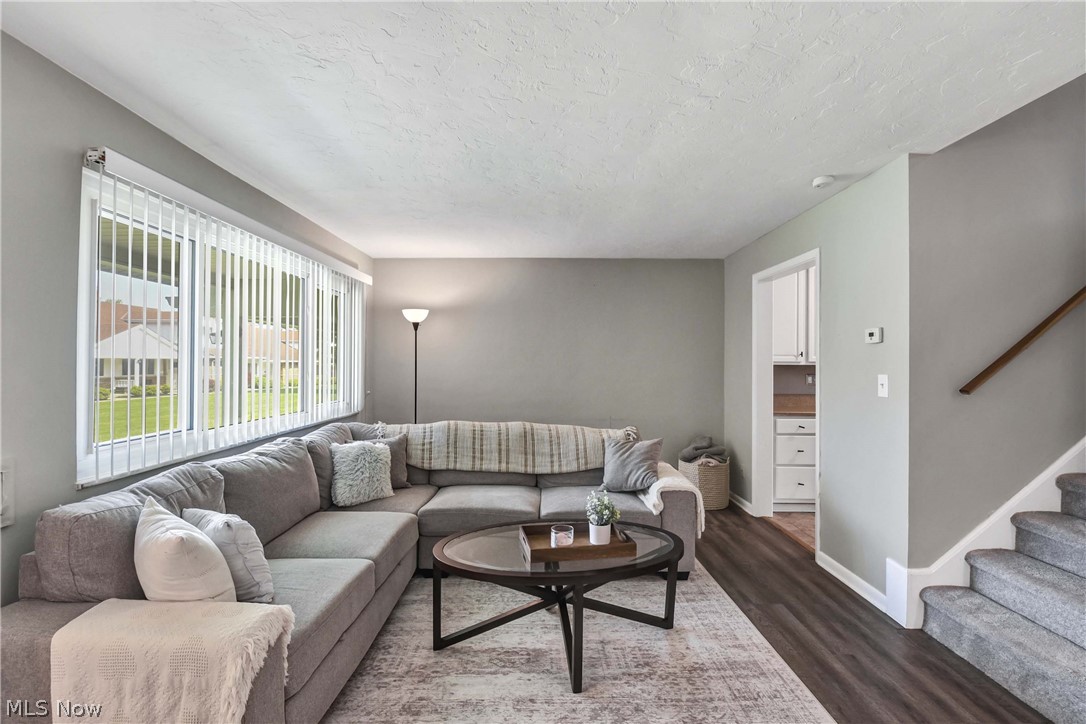 Country Club Condo - Residential