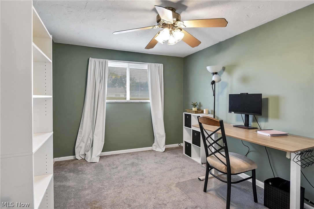 Country Club Condo - Residential