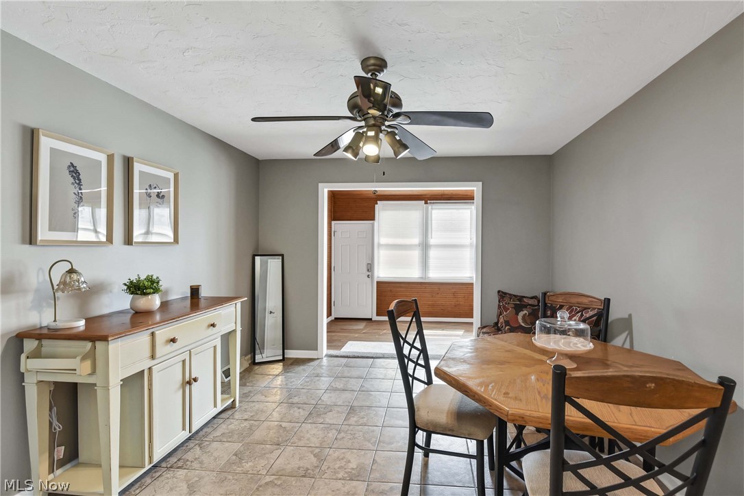Country Club Condo - Residential