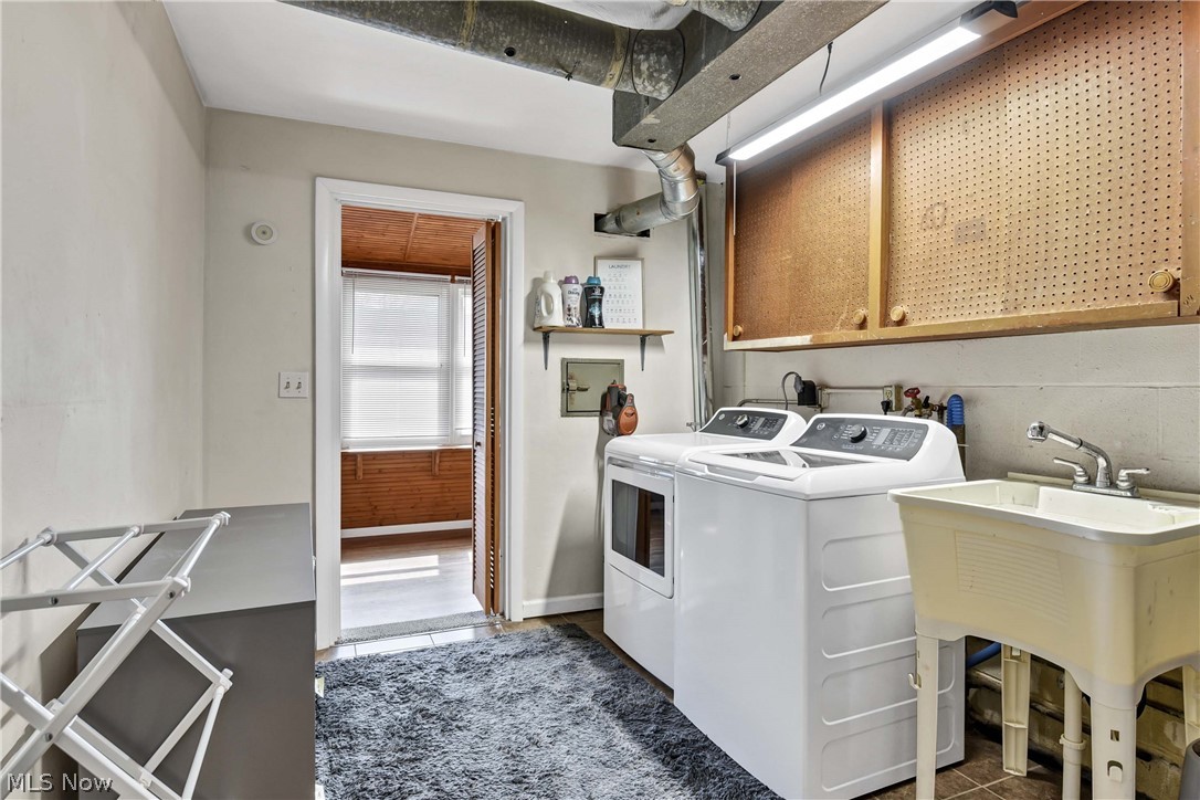 Country Club Condo - Residential