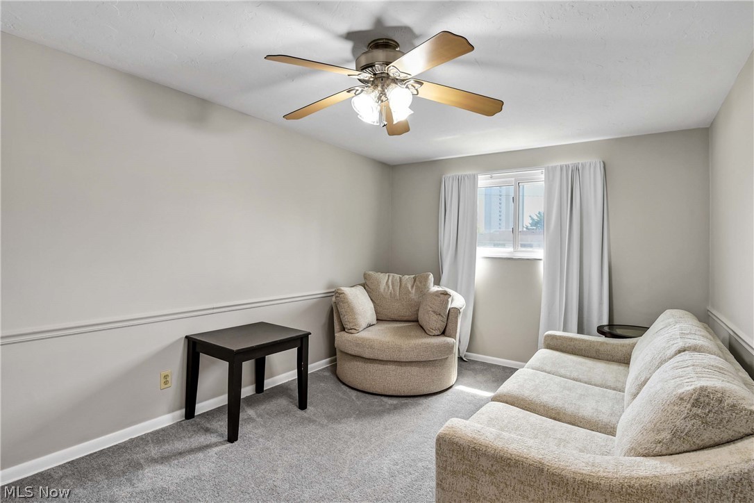Country Club Condo - Residential