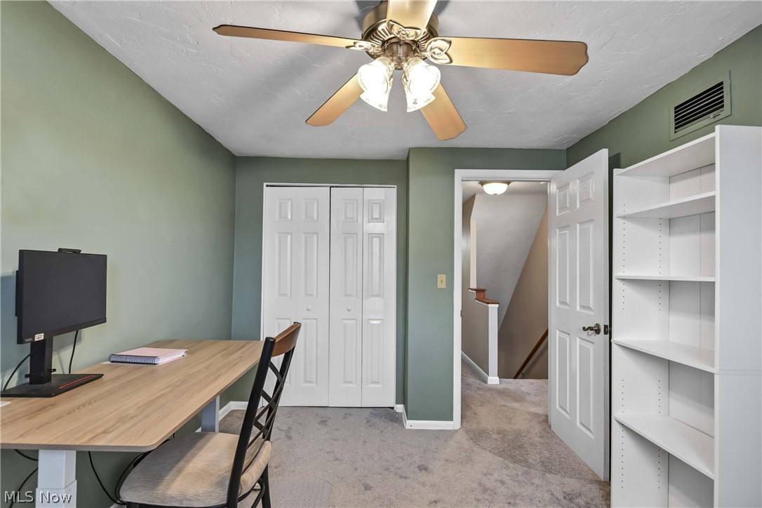 Country Club Condo - Residential