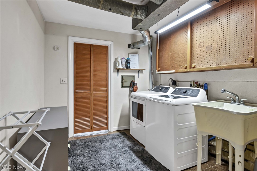 Country Club Condo - Residential
