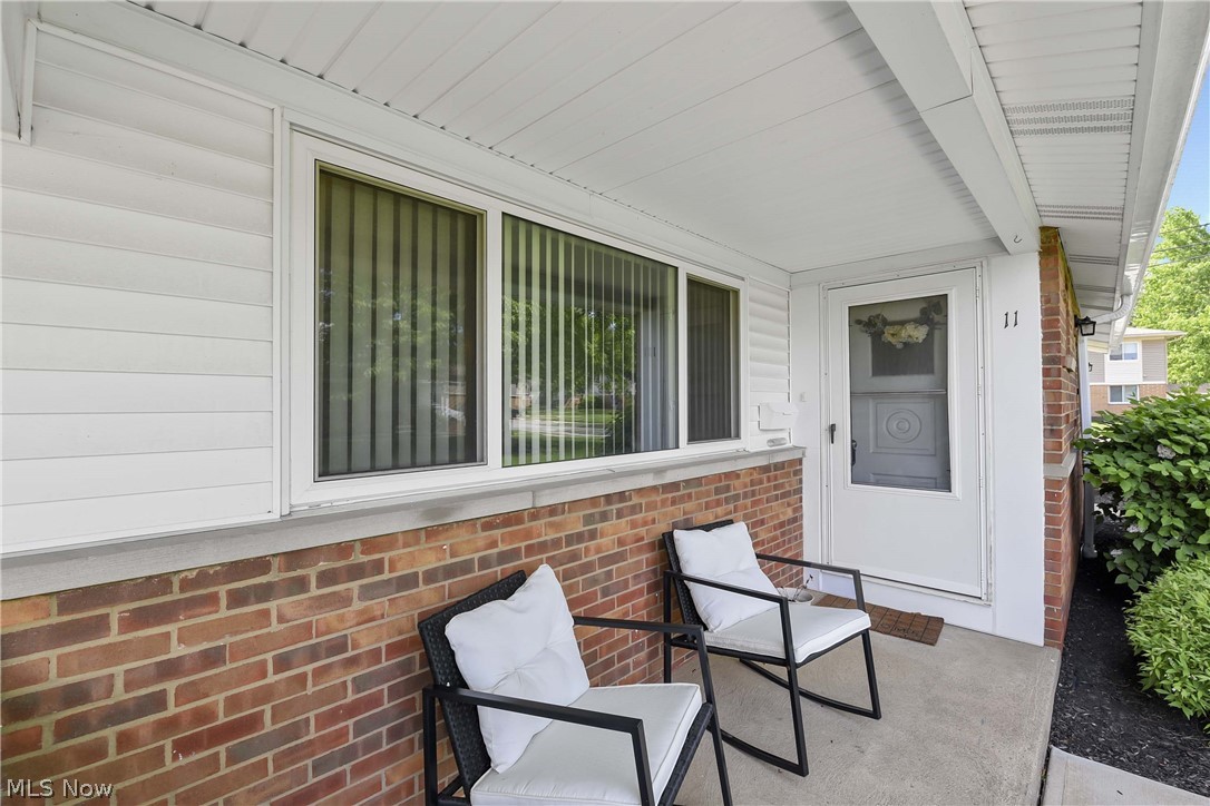 Country Club Condo - Residential