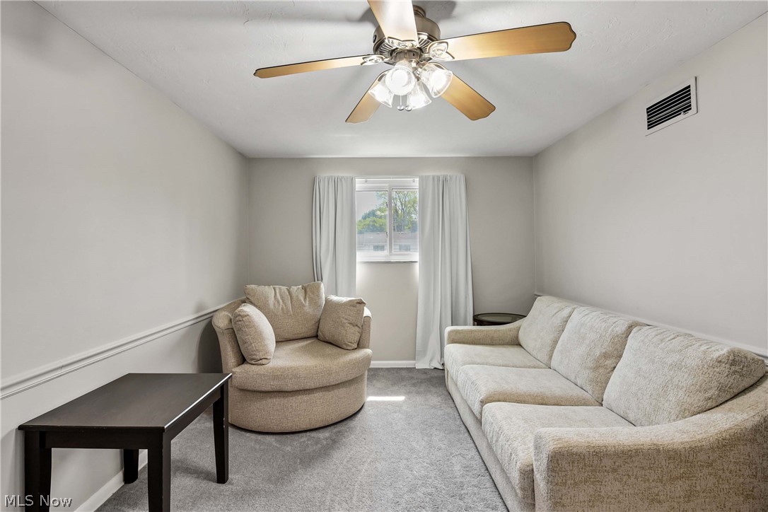 Country Club Condo - Residential
