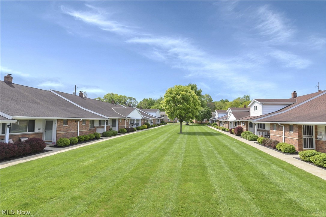 Country Club Condo - Residential