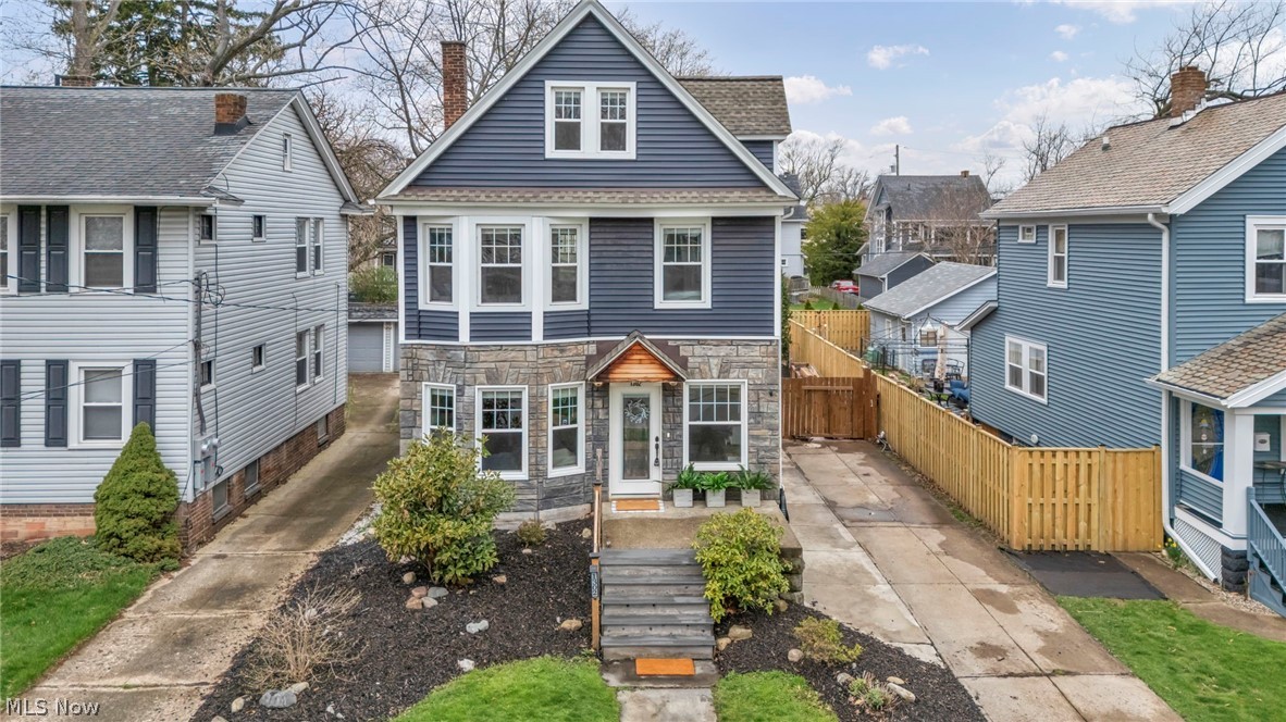 M Louis Atwells - Residential