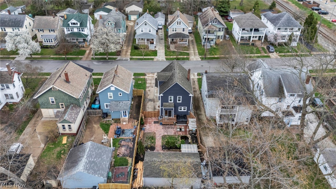 M Louis Atwells - Residential