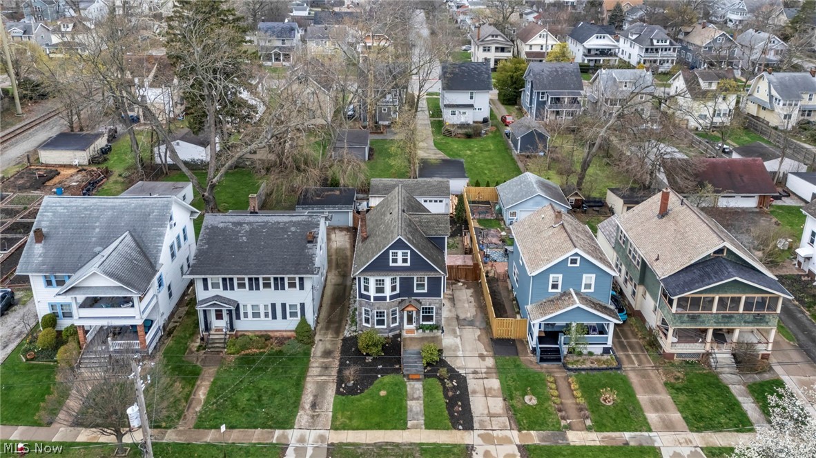 M Louis Atwells - Residential