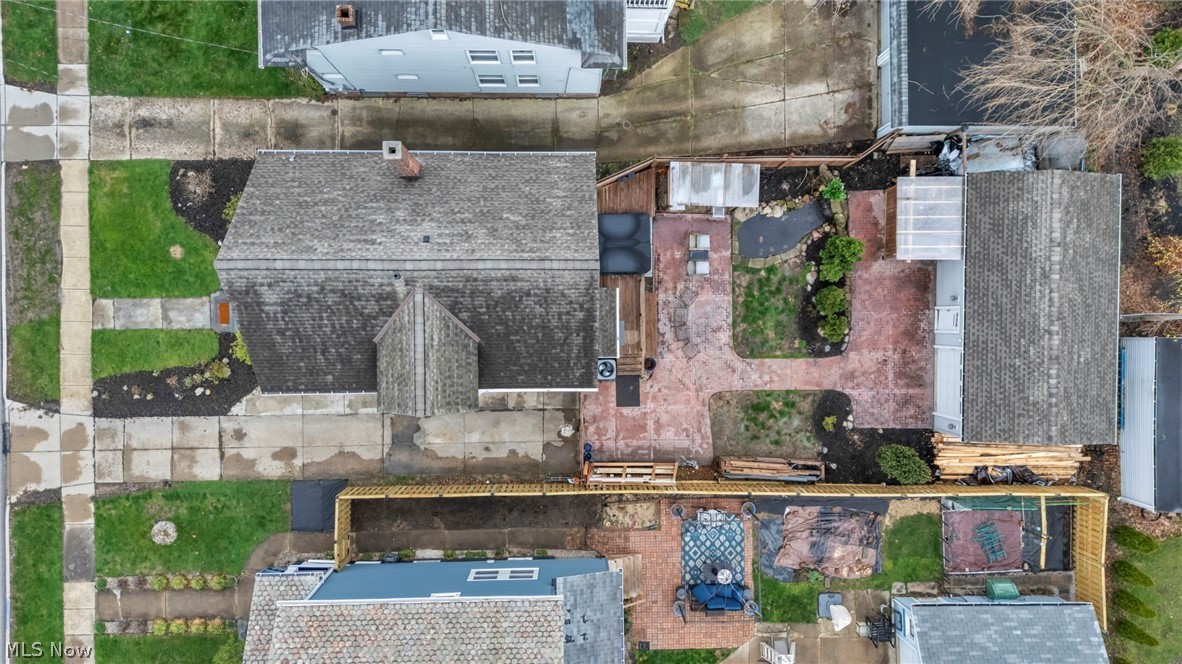 M Louis Atwells - Residential