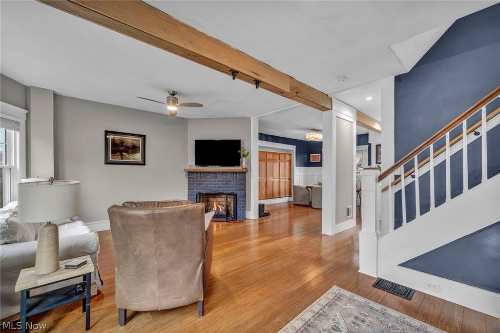 Photo of 1302 Bonnieview Avenue, Lakewood, OH 44107 (MLS # 5199803)