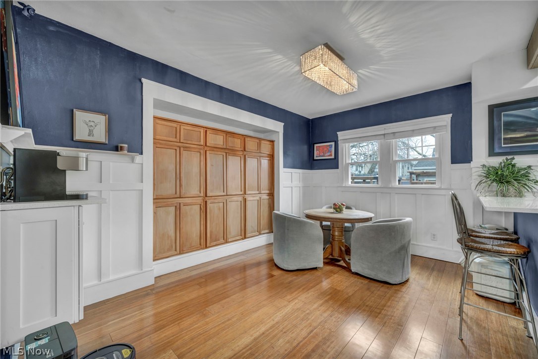 M Louis Atwells - Residential