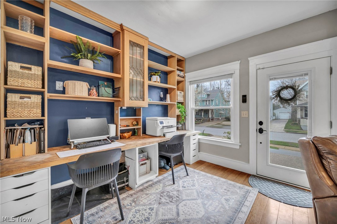 M Louis Atwells - Residential